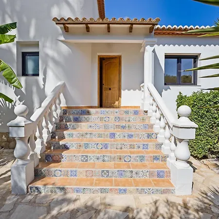 Villa Met Zwembad - 10 Min - 6p - Jávea