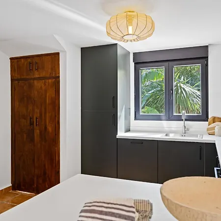 Villa Met Zwembad - 10 Min - 6p - Jávea